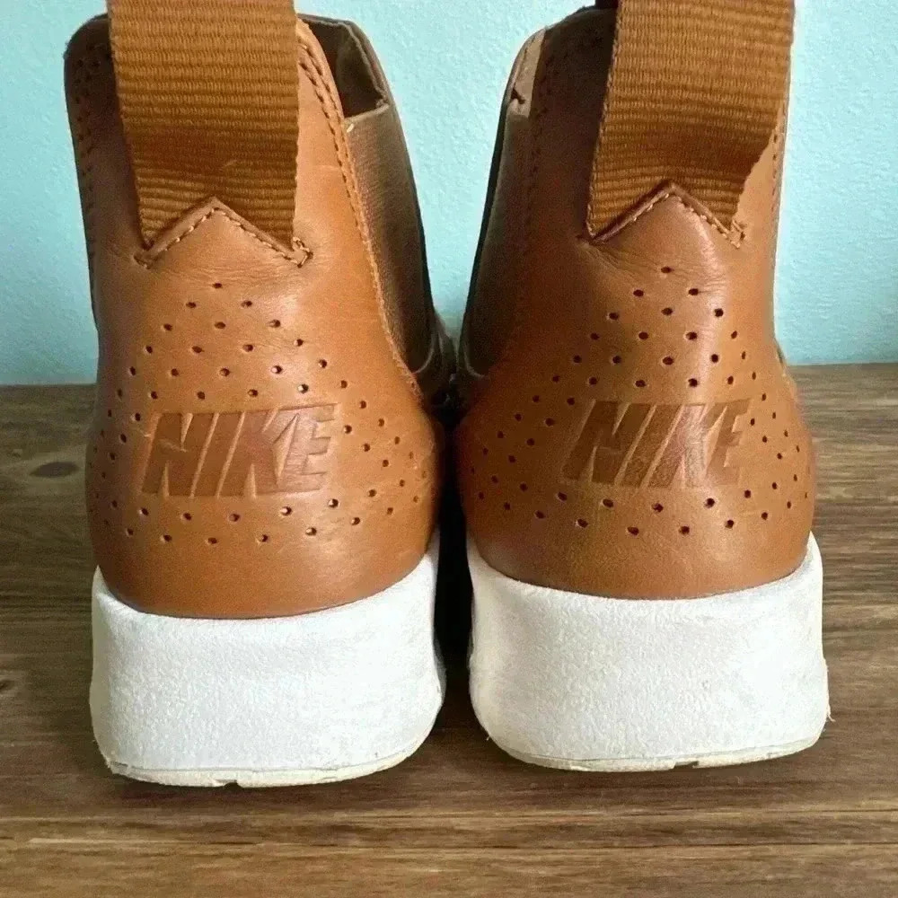 Nike Air Max Thea Women 9.5 Sneaker Boots Chelsea Mid Leather Brown City Comfort - Picture 3 of 5